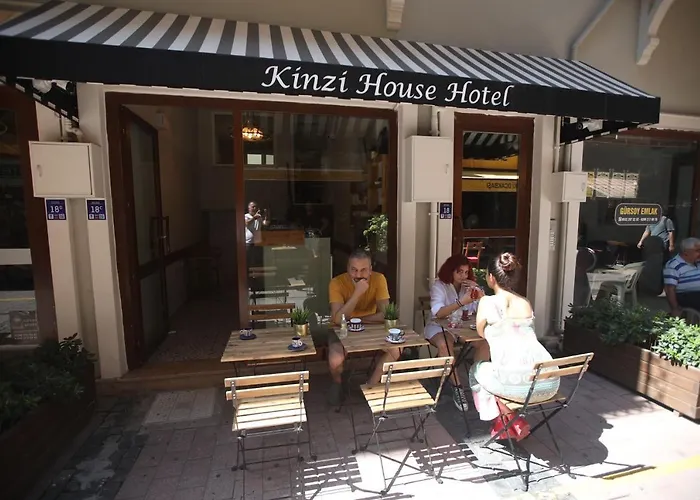 Kinzi House