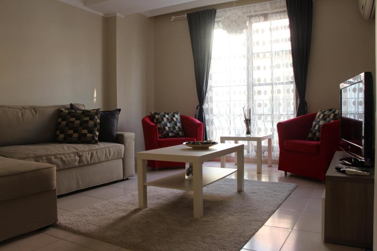 Kinzi House *