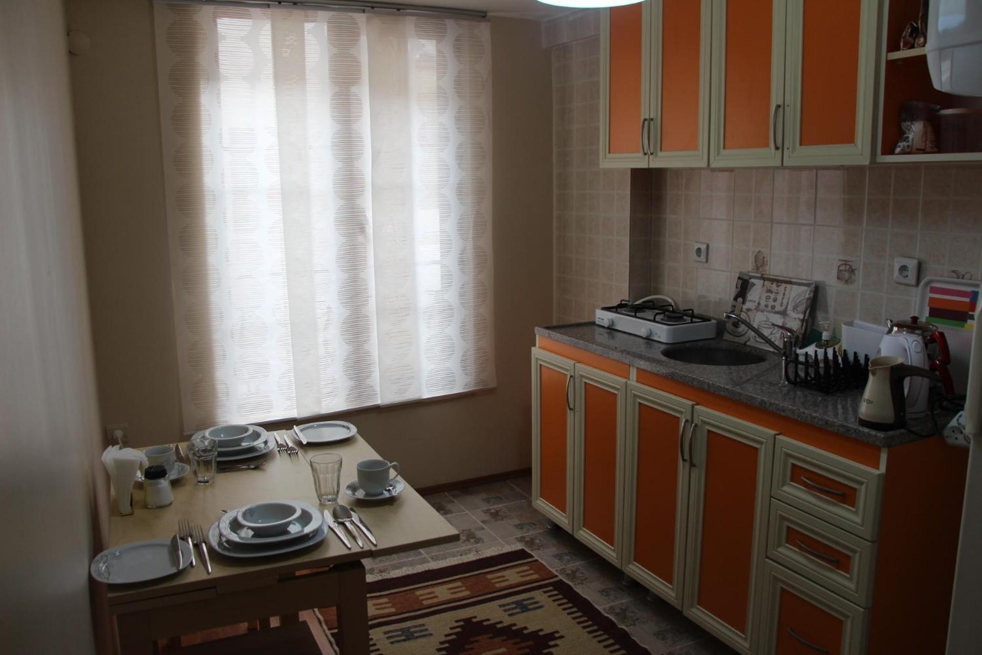Kinzi House Apartment