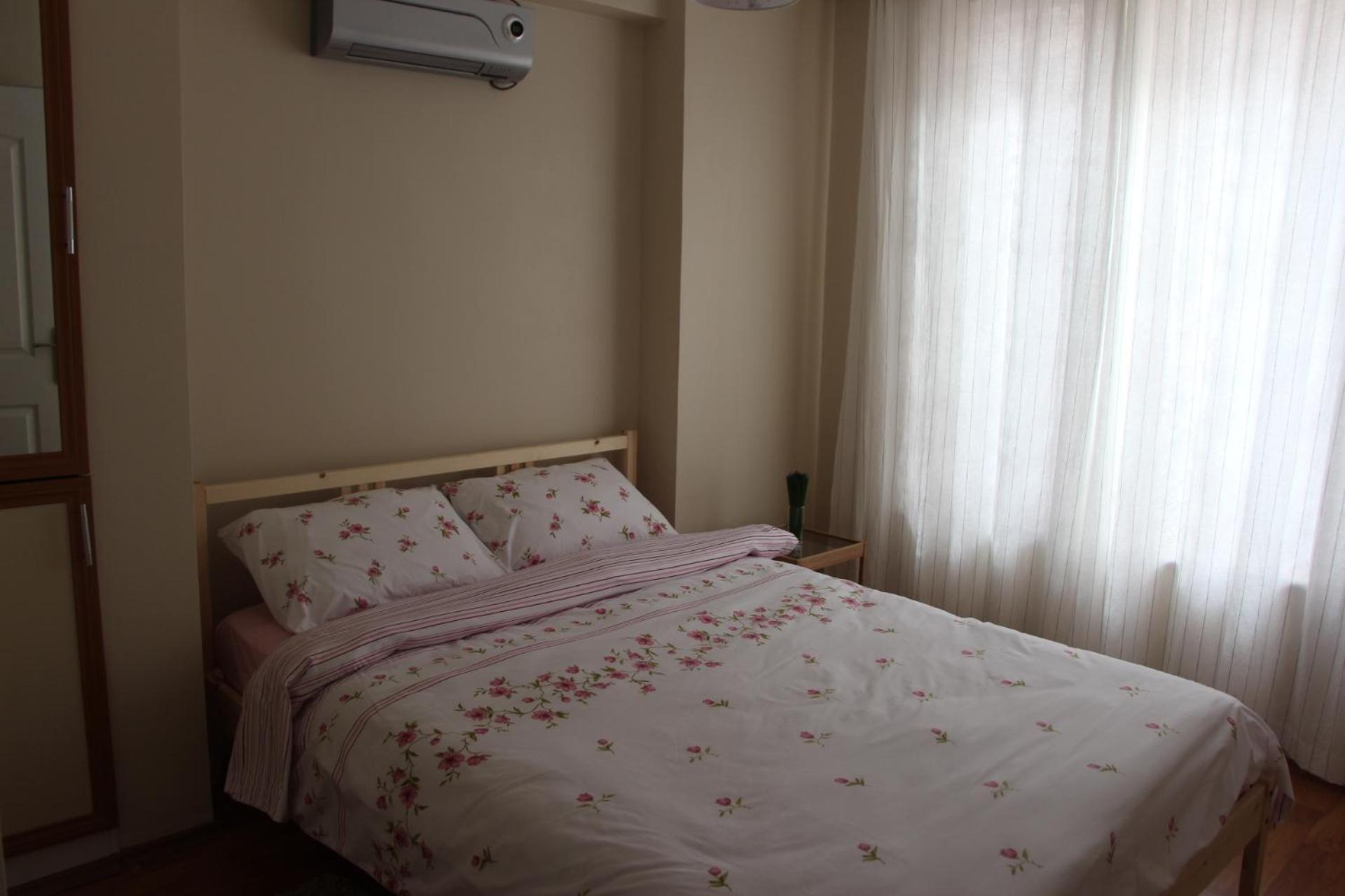 Kinzi House Apartment